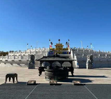 成吉思汗陵墓之谜:八百年追寻中的文化密码