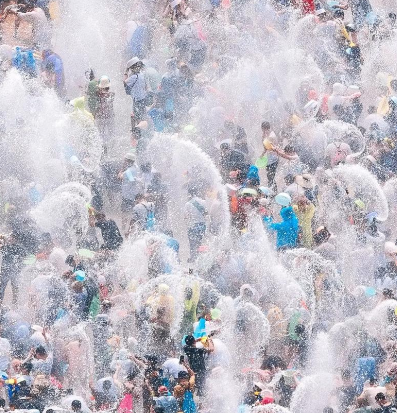 傣族泼水节：一场跨越千年的水之狂欢